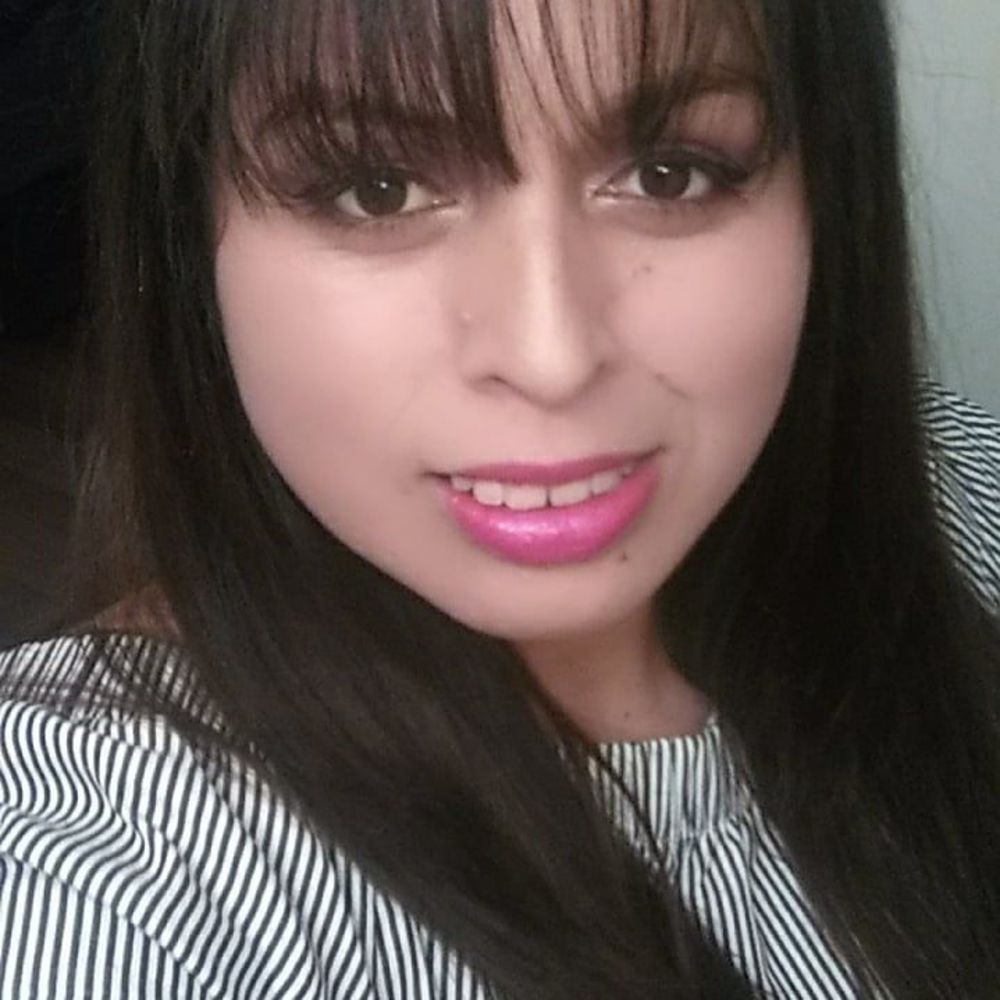 Meet your Posher, Mireya